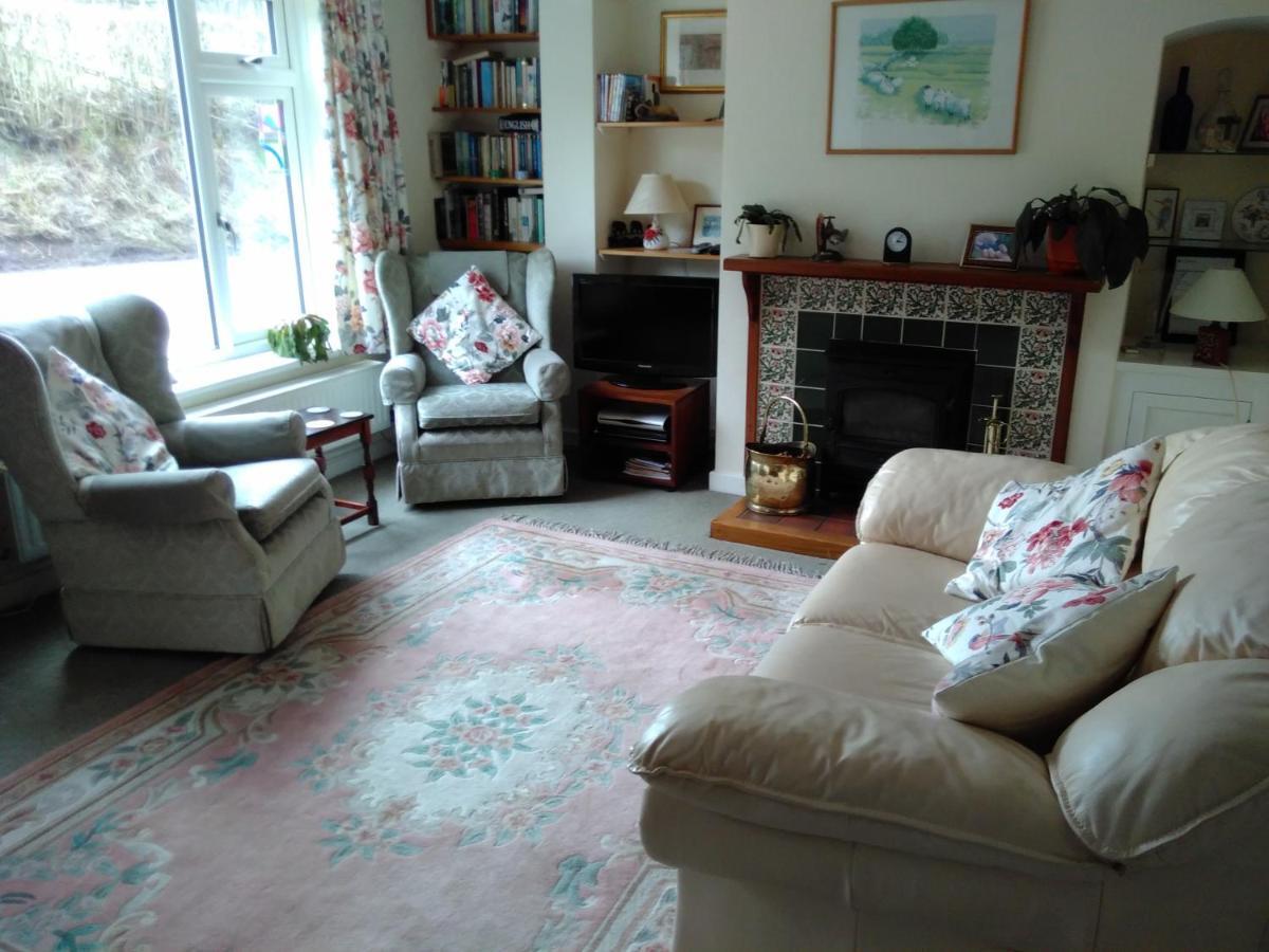 Rose Cottage Dutlas Knighton  Exterior photo